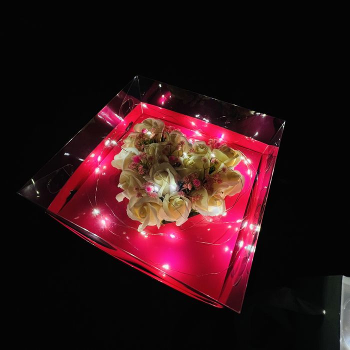 УНИКАЛЕН и красив подарък за любимата жена : Кутия със сапунени рози