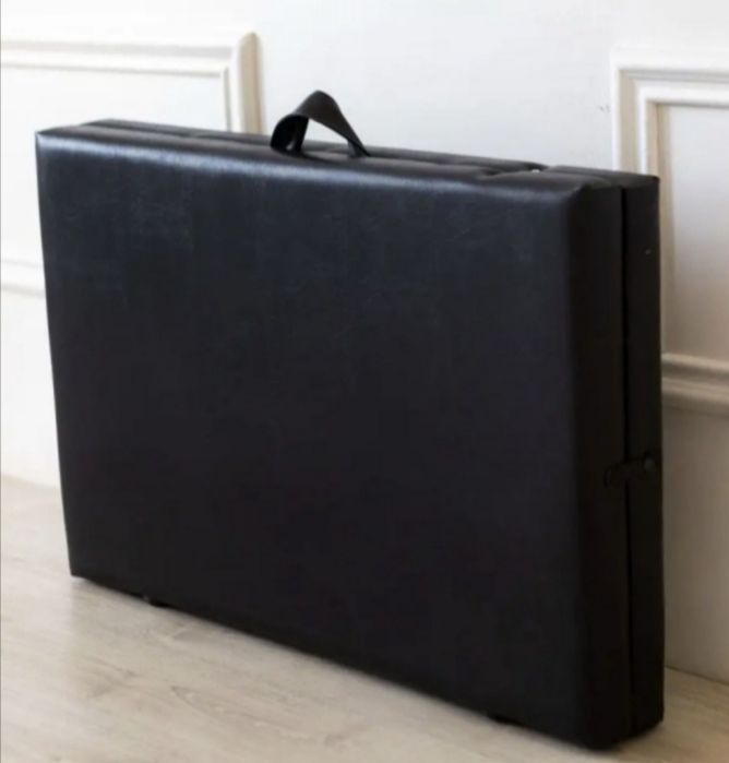 Продам кушетку б/у