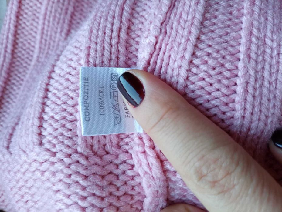 Pulovar gros din acril