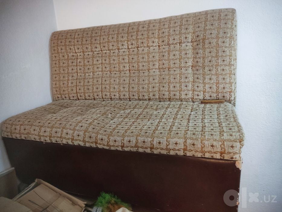 Маленький диванчик