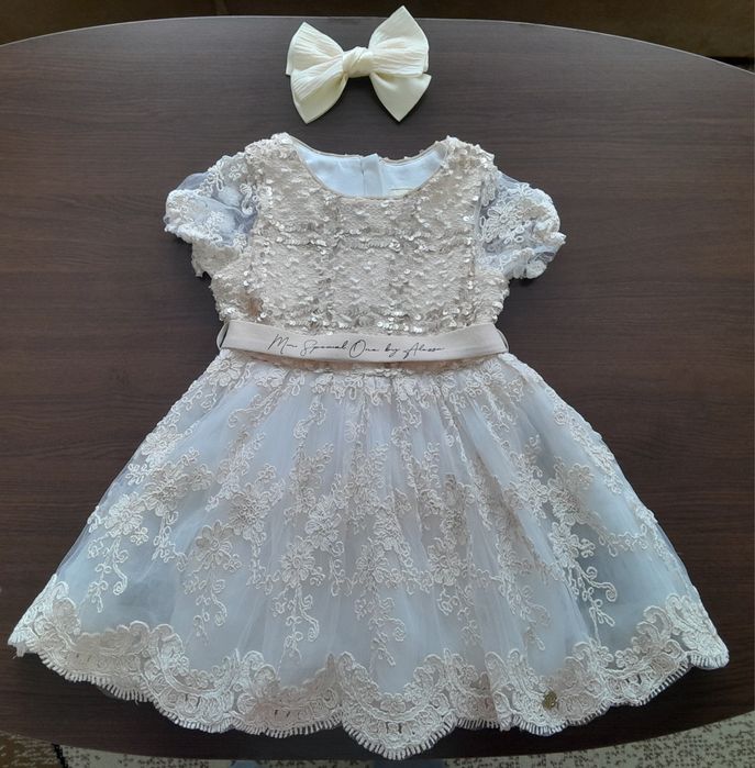 Allessa мини рокля от букле и дантела