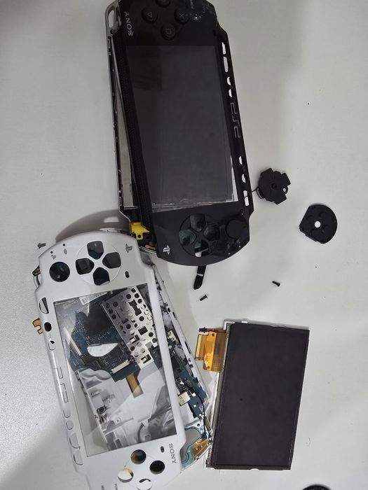 Продам на запчасти psp