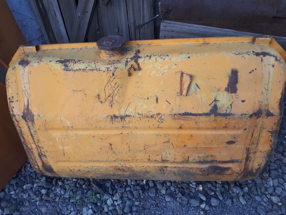 Продам бак на булдозера