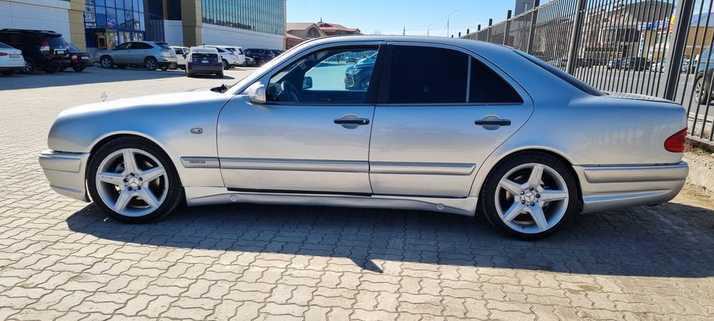 Мерседес бенц 210