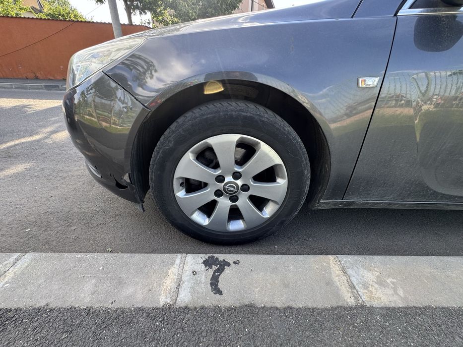 De vanzare Opel insignia  2010