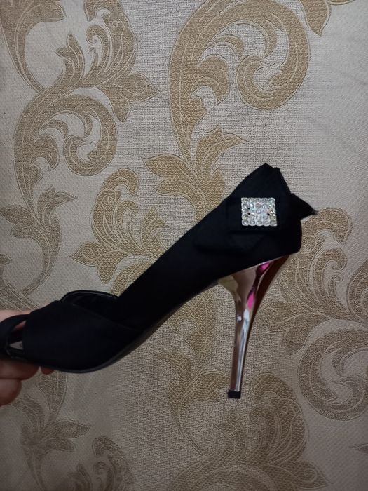 Продаю Новые туфли