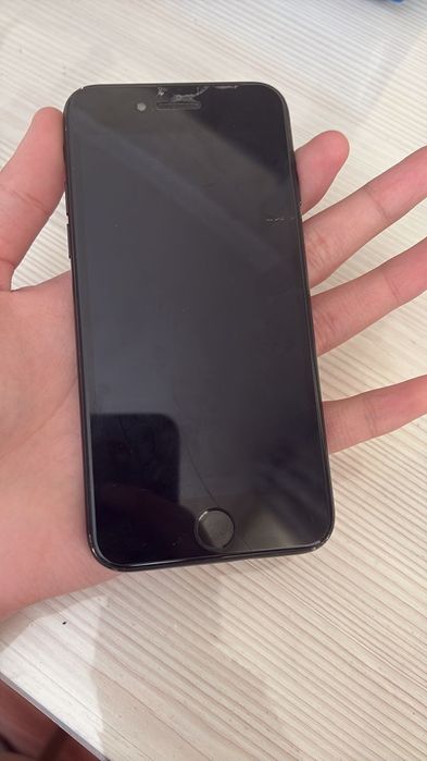 Продается Айфон 7