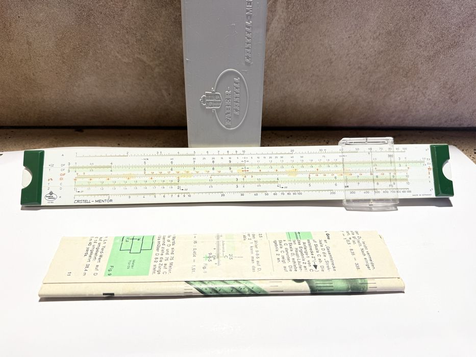 Линия FABER-CASTELL MENTOR 52/80 Rechenstab Fibel