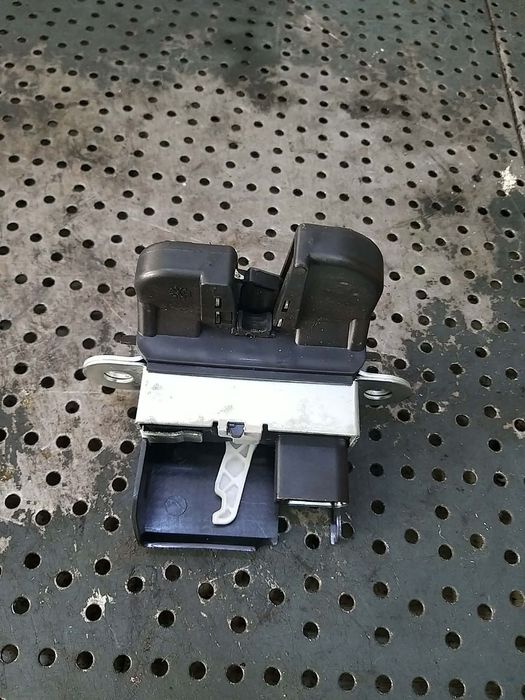 Broasca haion vw golf 6 5k scurt 461860094