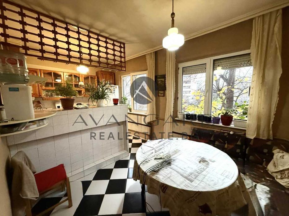 Продава се Тристаен апартамент в Пловдив, Тракия - 80 кв.м за 1413 €/кв.м - Снимка #2