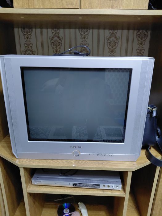 Телевизор самсунг