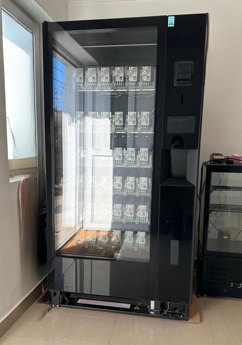 Aparat Vending Spengler Vendo G Drink | Plată Cash & Card | Braț Lift | Utilizat doar 3 luni