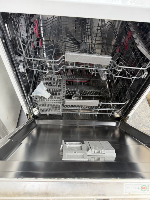 Masina splat vase frigider side by side si masina spalat rufe