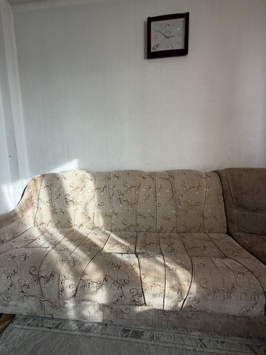 Продаю угловой диван