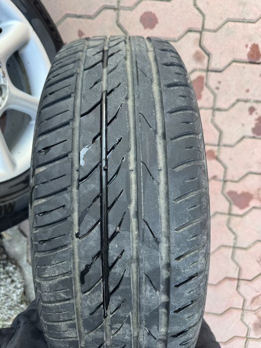 Продам R15 диски с резиной