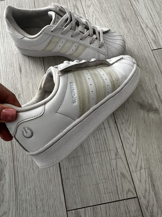 Adidas cu lumini 35