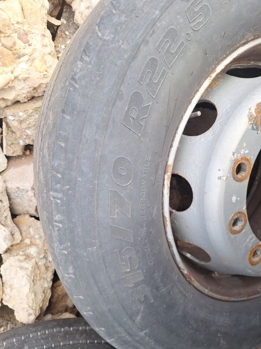 Шины с дисками для грузовиков