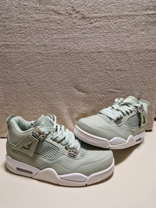 Jordan 4 Seafoam