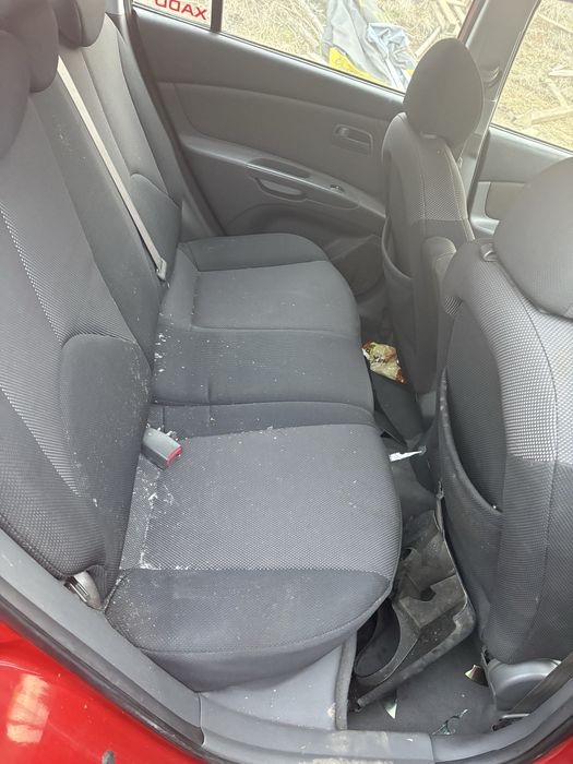 Киа Рио На части