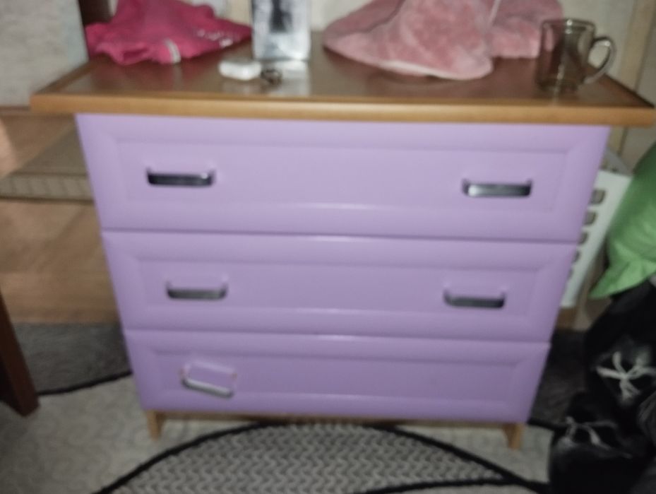 Продам подростковый стенку вместе с письменным столом .