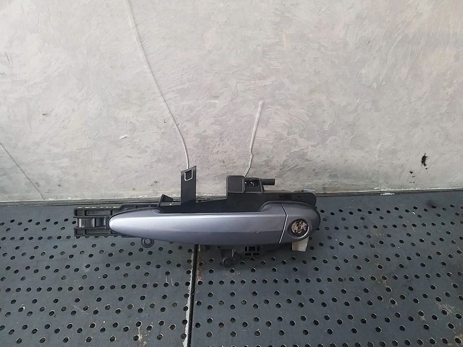Maner usa stanga fata bmw seria 1 e87