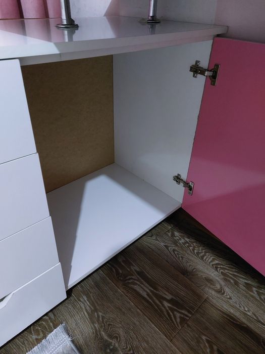 Стол для учёбы с полками