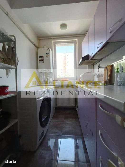 Apartament 3 camere de vanzare