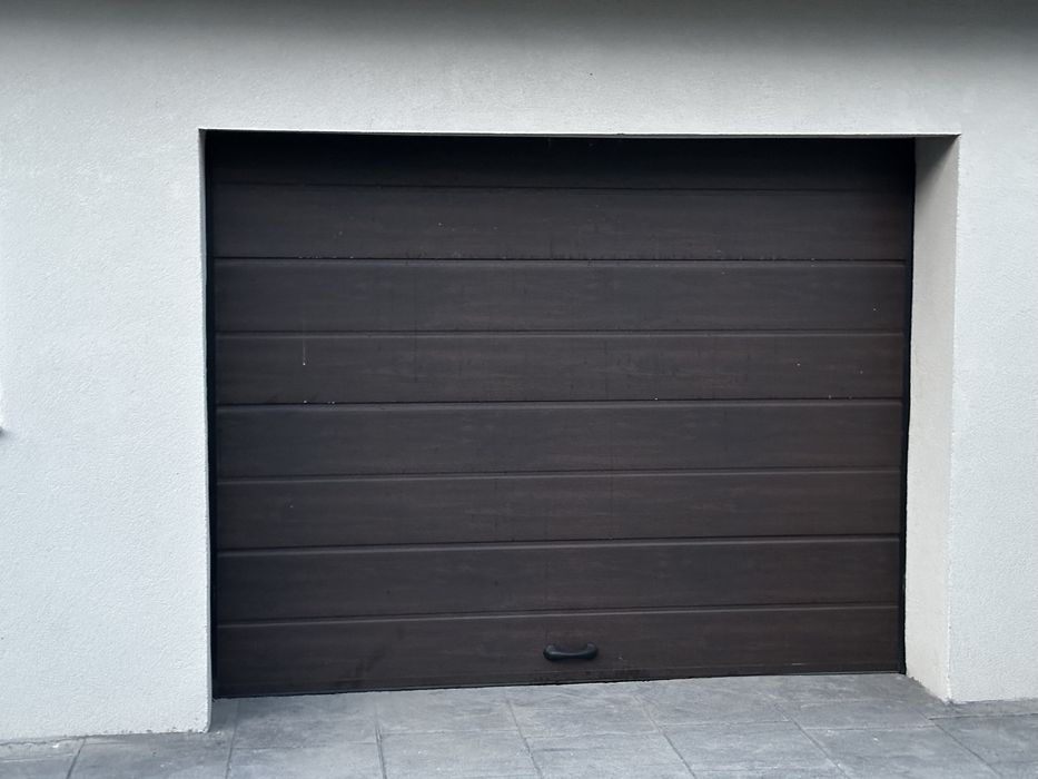 Usa garaj sectionala