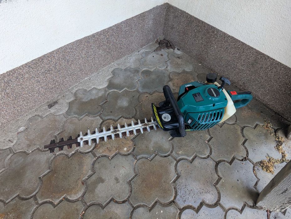 Drujba ,foarfeca pentru taiat gard viu QUAGAST