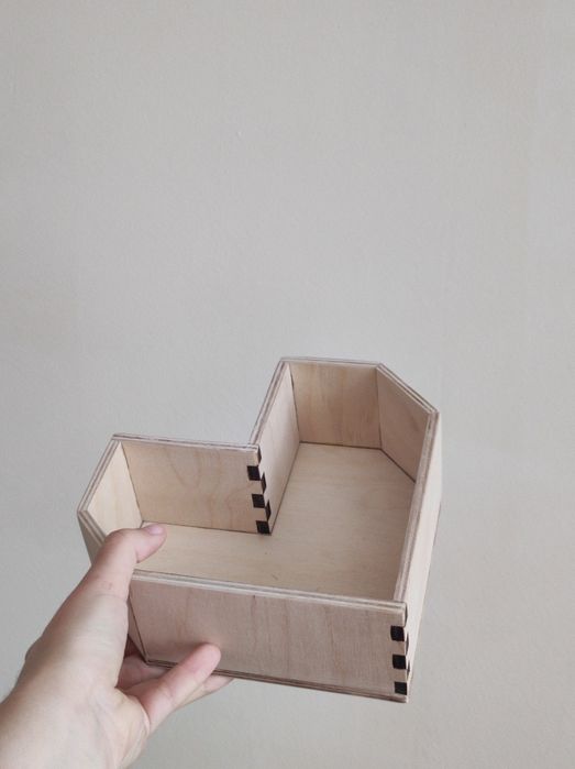 Деревянная коробка сердце