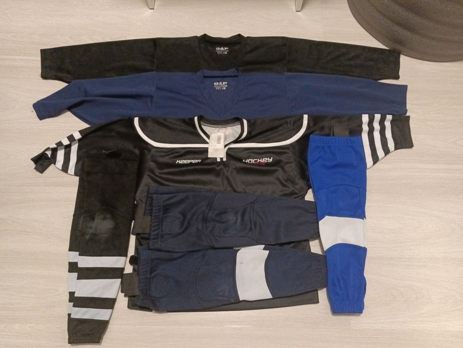 Продам бу Джерси и гетры хоккейные детские на рост 130-135см