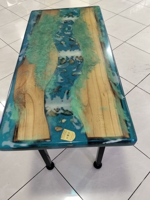 Oferta ! 1000 lei masa din lemn masiv de cireș și rășină epoxidica