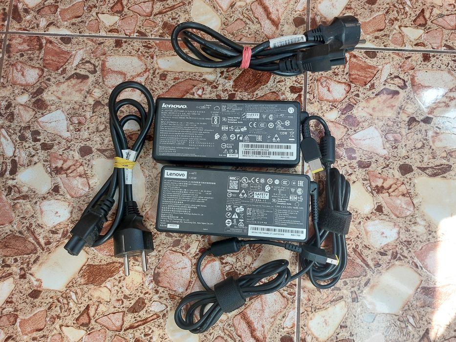 Incarcator Laptop Lenovo 135W 20v 6.75A, mufa dreptunghiulara