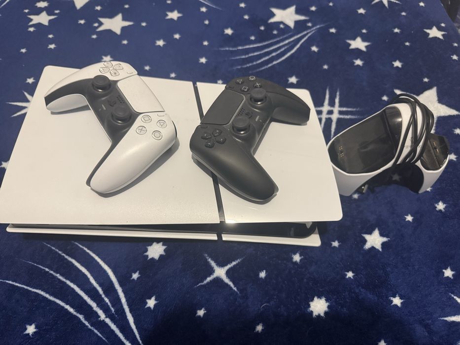 Vand Playstation 5 Slim cu disc de 1 TB si Ssd m2 de 1 TB