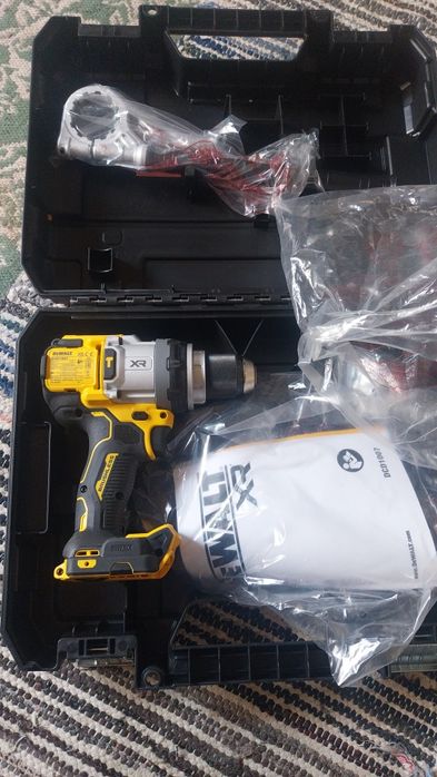 bormasina dewalt  corp