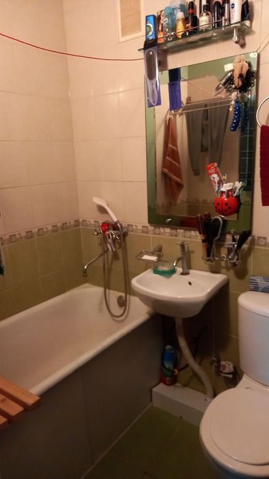 Квартира на Саракулька 2/4/5 ремонт средний  с мебелью