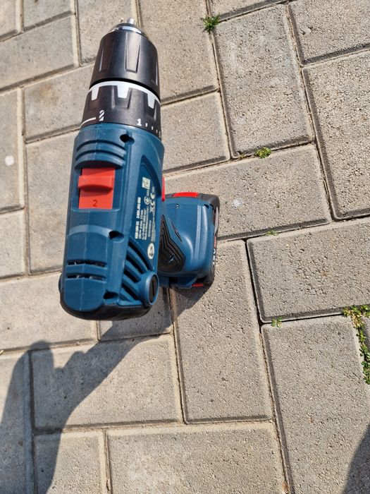 винтоверт BOSCH GSB 18V-21