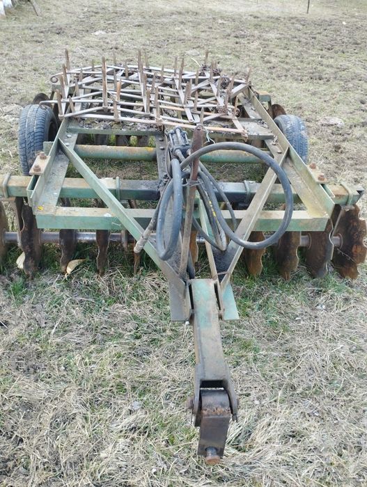 Disc cu șase trailere