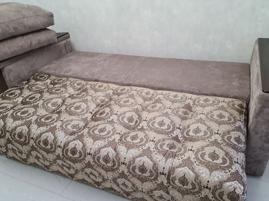 Продаётся диван .