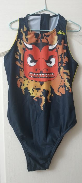 продаётся спортивный купальник для водного поло