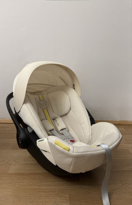 Scoica Cybex Cloud G, bază isofix pentru scoica si scaun  Sirona G
