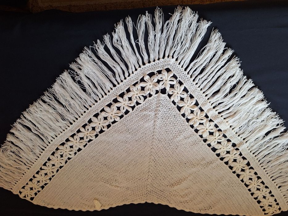 Ръчно плетен шал