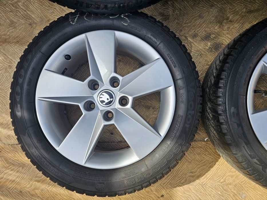 Jante aliaj 16" Skoda Octavia 2/3/4 Volkswagen cu anvelope 205/55/16