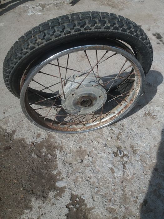 Колесо от тачки с подшипниками.