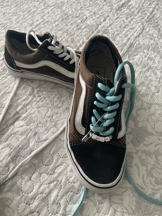 Продавам кецове Vans