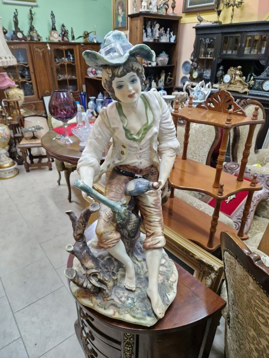 Страхотна голяма антикварна италианска фигура статуетка Capodimonte