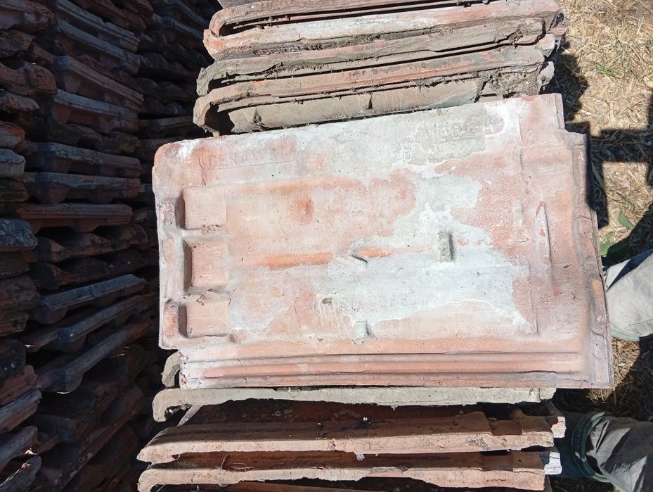 Vând țiglă ceramica