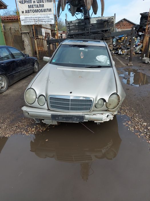 Мерцедес е220д 1999