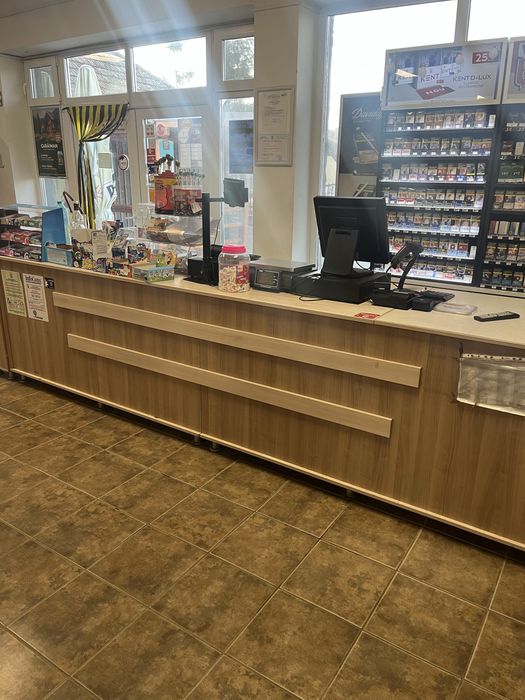 Vand vitrine frigorifice si alte echipamente pentu magazin alimentar