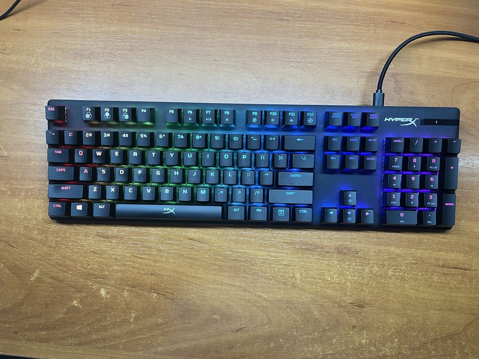 HyperX Alloy Origins (Aqua Tactile switches)